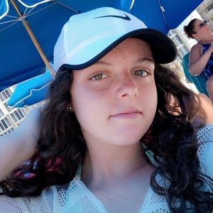 Meet your Posher, Aly